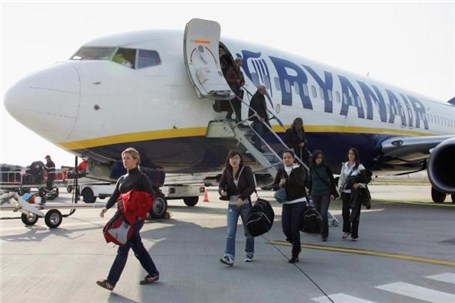 ۱۰۰ هزار مسافر شرکت هواپیمایی ایرلندی زمین‌گیر شدند