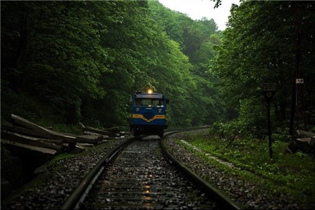 انتقال ریل راه‌آهن به خارج شهر اشتباه است