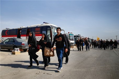 عبور روزانه ۴۰۰ هزار نفر زائر از مرز‌های منتهی به عراق