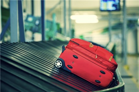 چطور اولین کسی باشید که چمدانش را در فرودگاه تحویل می‌گیرد؟