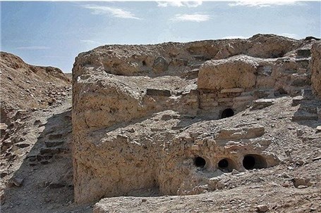وضعیت نابسامان تنها تپه باستانی شهر اصفهان همچنان در سایه بی‌توجهی