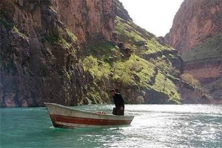 تبدیل ایلام به قطب گردشگری ساحلی غرب کشور
