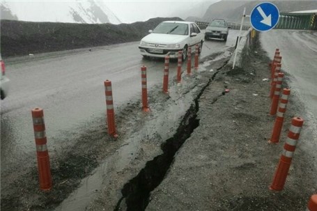 چالوس و آزادراه تهران – شمال همچنان مسدود